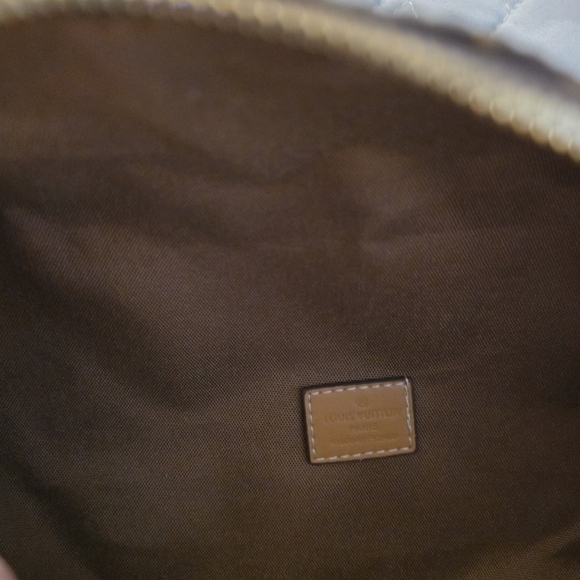 LV Monogram Bum Bag Mirrior As Original One - Picture 6 of 7